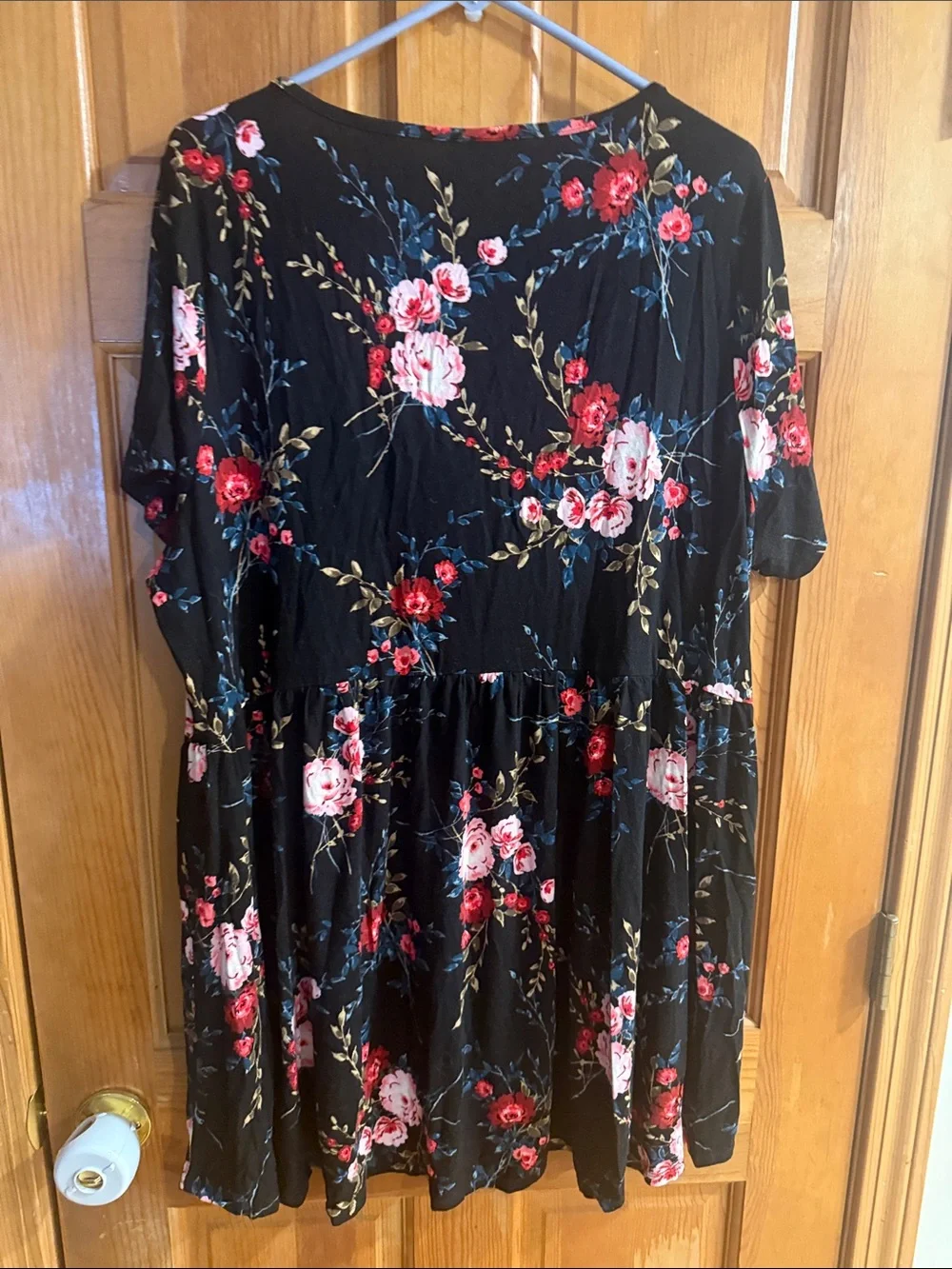 Torrid Babydoll super soft floral button down size 3 .